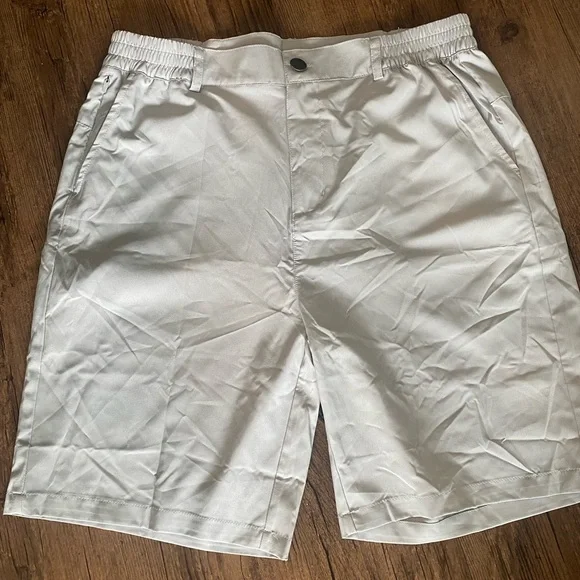 Gradual L gray Flat Front Shorts with Classic Design - Picture 2 of 5